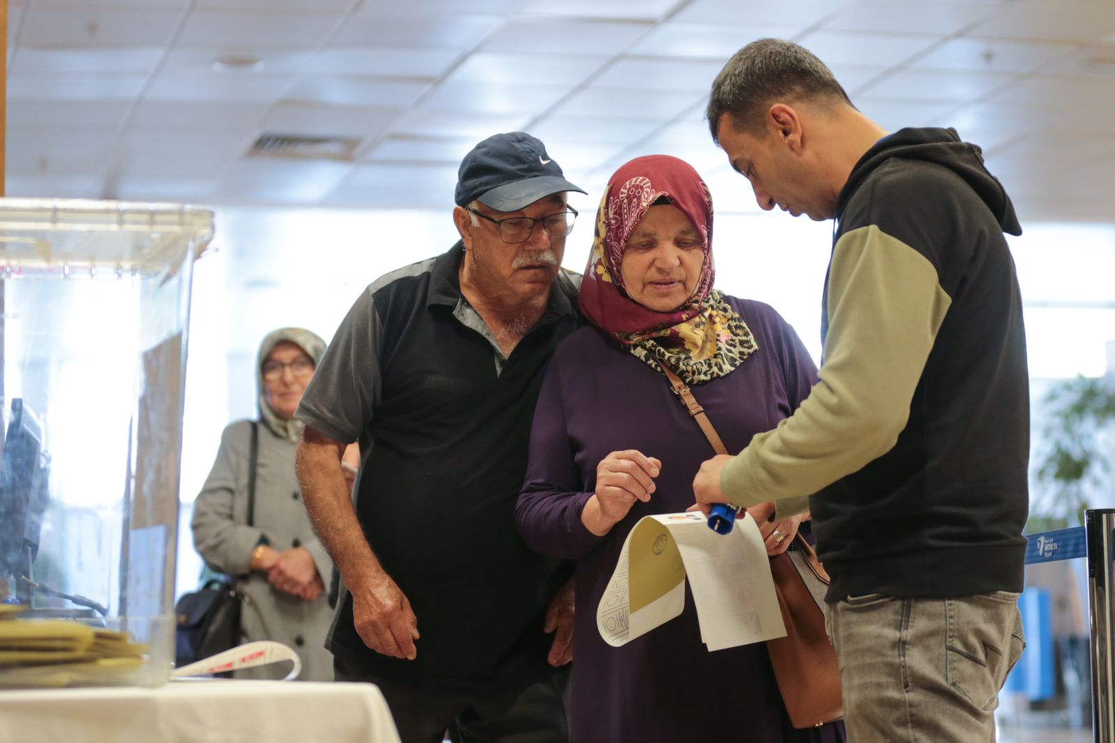 antalya havalimanı oy verme işlemi