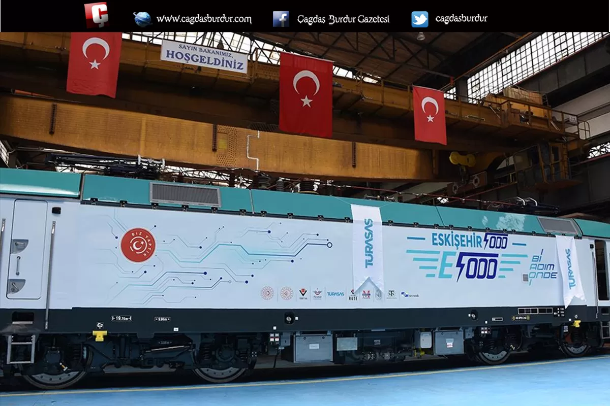 MİLLİ ELEKTRİKLİ TREN YOLCULU SEFERLERİNE BUGÜN BAŞLIYOR