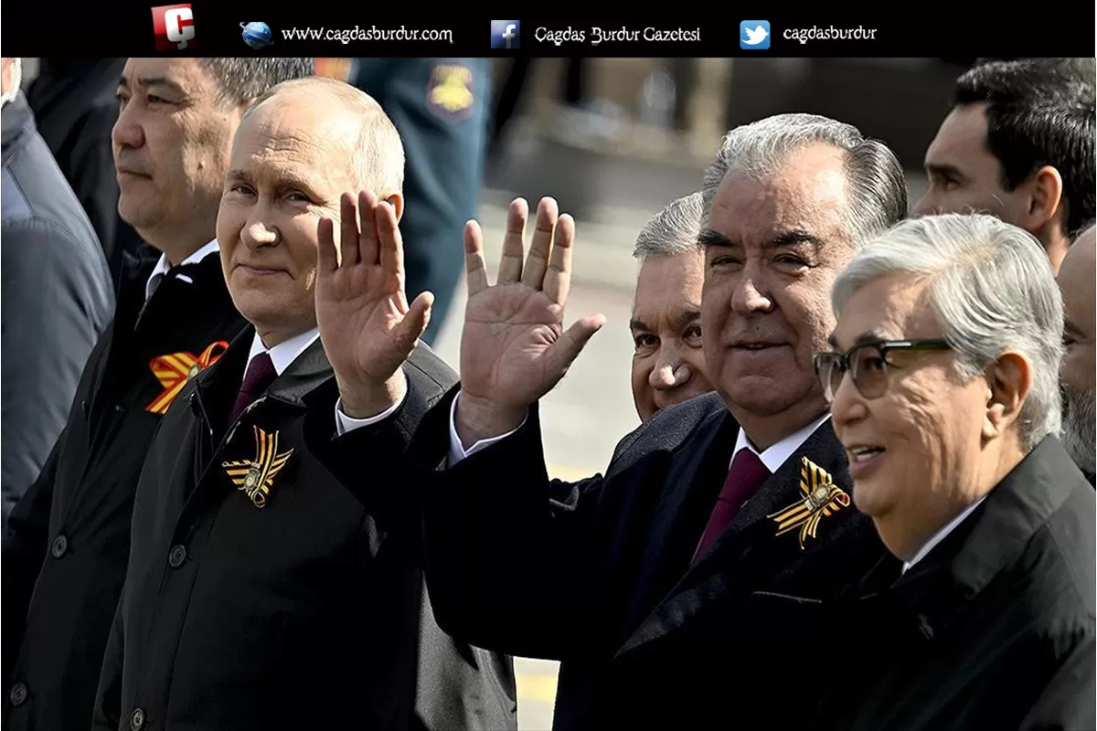 RUSYA'DA 9 MAYIS ZAFER GÜNÜ TÖRENLERLE KUTLANDI