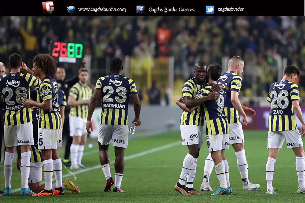 FENERBAHÇE FİNAL İÇİN SAHAYA ÇIKIYOR