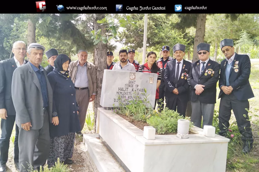 ŞEHİT HALİT KAYHAN, YEŞİLOVA DOĞANBABA’DA MEZARI BAŞINDA DUALARLA ANILDI