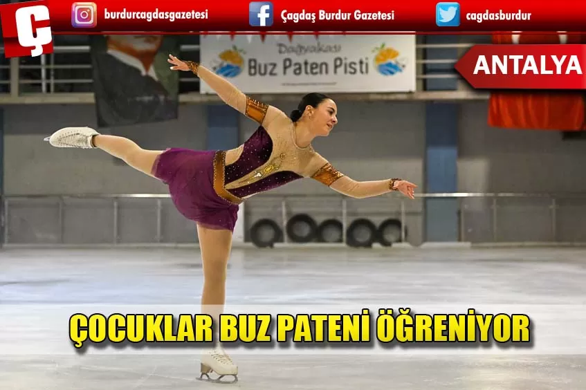 ÇOCUKLAR BUZ PATENİ ÖĞRENİYOR