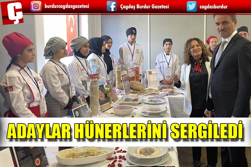 ISPARTA'DA AŞÇILIK ÖĞRENCİLERİ, BİR YEMEK FUARINDA YETENEKLERİNİ SERGİLEDİ