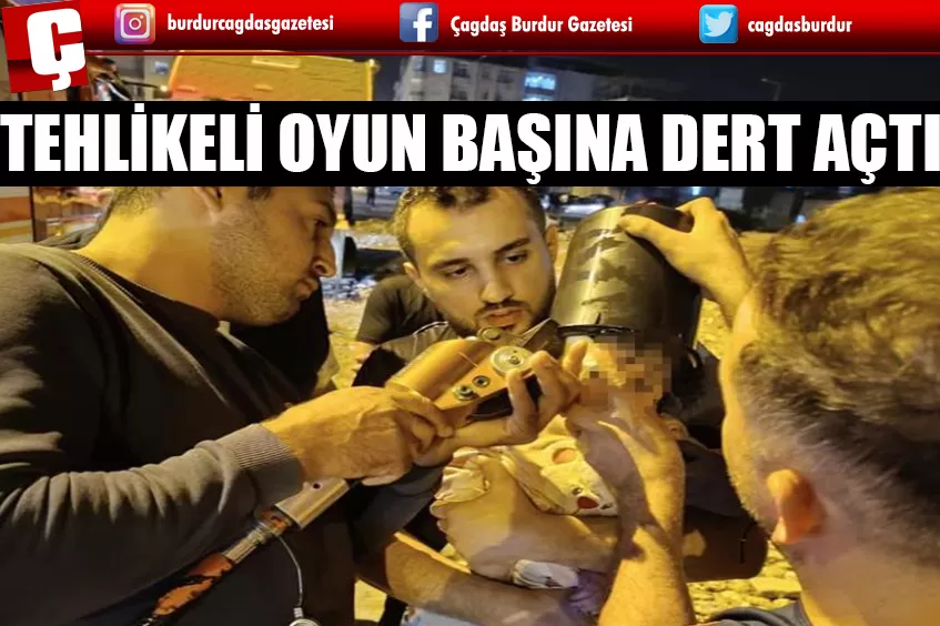 KAFASINI KOVAYA SIKIŞTIRDI