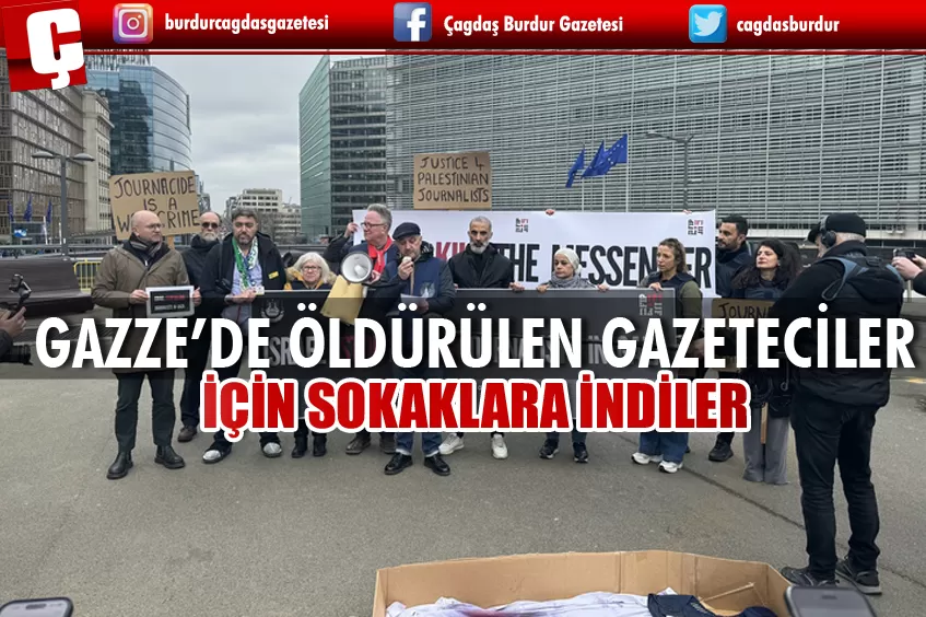 BRÜKSEL'DE GAZETECİLER, GAZZE'DE MESLEKTAŞLARININ ÖLDÜRÜLMESİNİ PROTESTO ETTİ