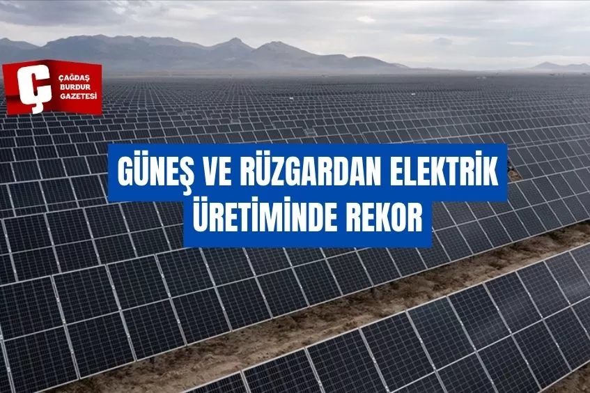 BAKAN BAYRAKTAR, NİSANDA GÜNEŞ VE RÜZGARDAN ELEKTRİK ÜRETİMİNDE REKOR KIRILDIĞINI BİLDİRDİ