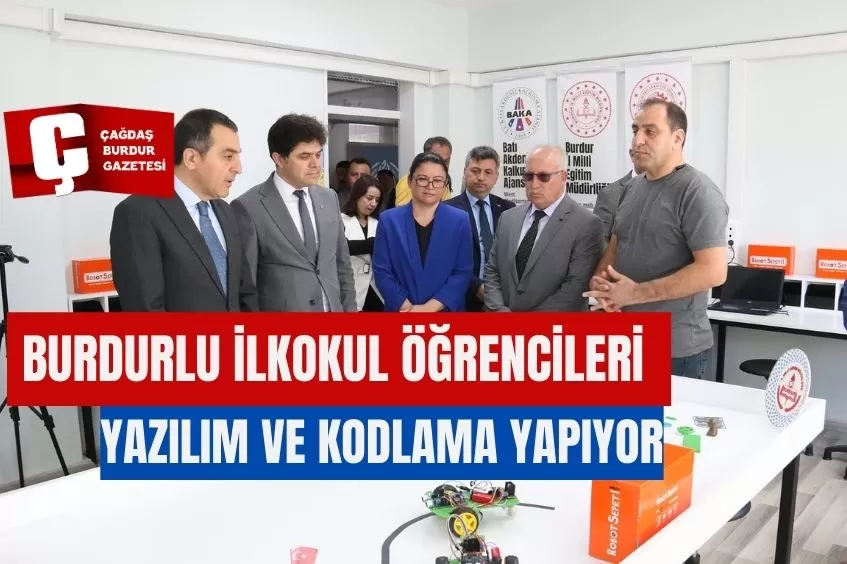 BURDURLU İLKOKUL ÖĞRENCİLERİ YAZILIM VE KODLAMA YAPIYOR